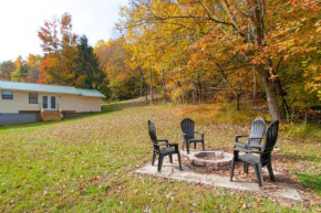 Cozy Cottage w Loveseat Fireplace Grill More Pigeon Forge